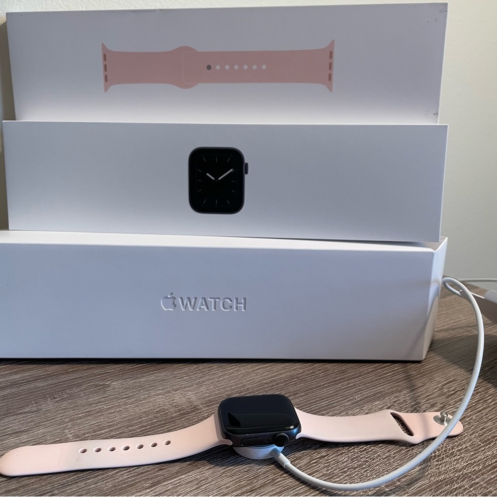 Apple Watch Series 5 Space Gray 40MM